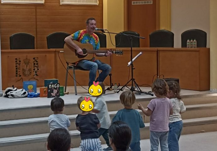 Cantacontos para bebés con Pablo Díaz Cantacontos para bebés con Pablo Díaz